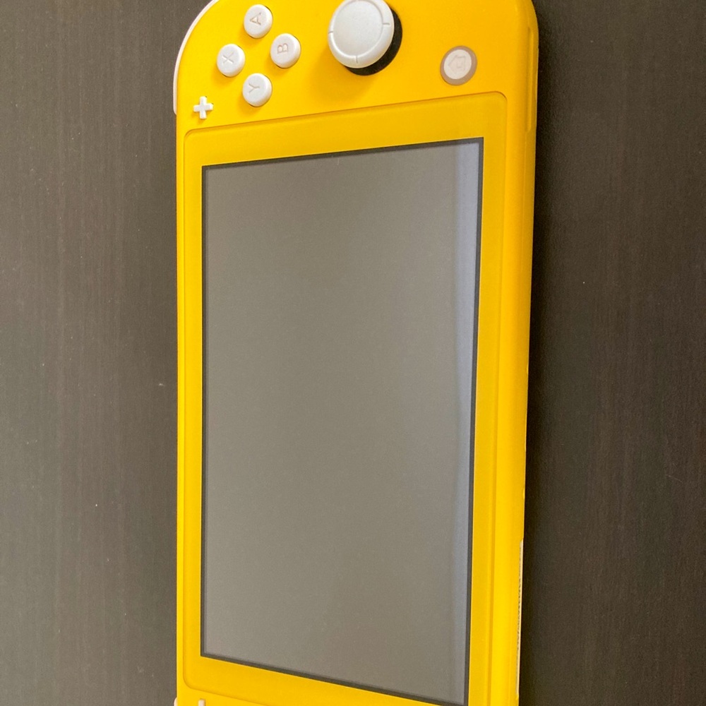 Nintendo Switch Lite - Yellow